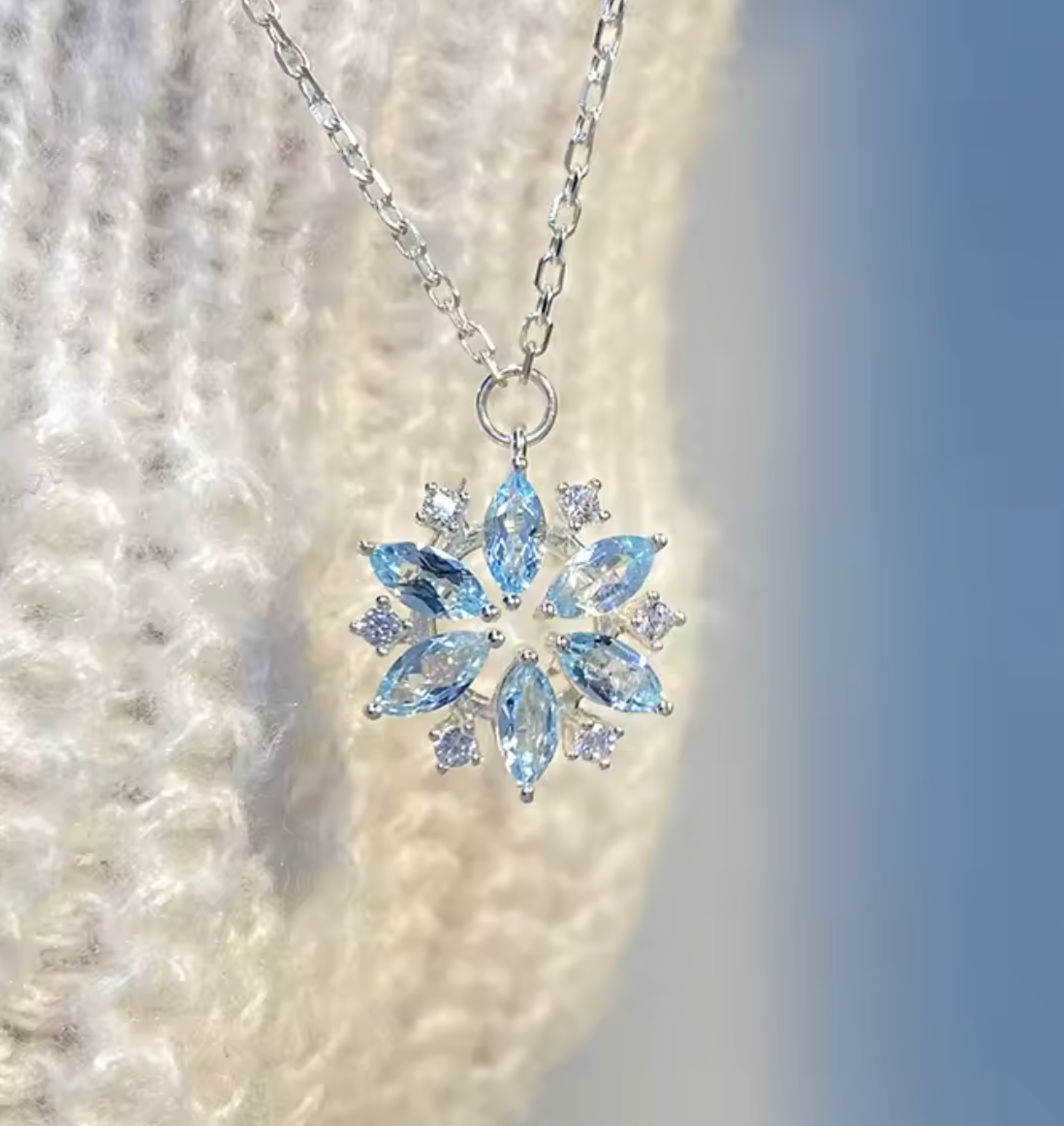 925 Sterling Silver Snowflake Necklace